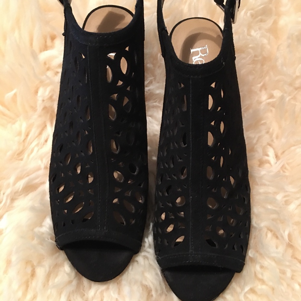 Shoes - Picture 2 of 5